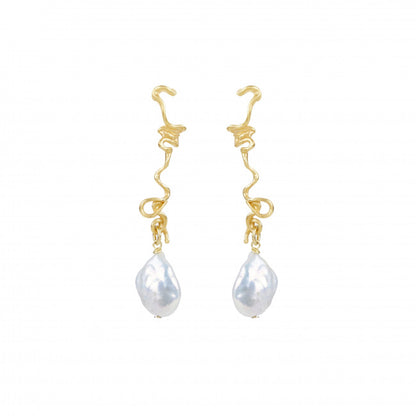 Hebe Pearl Earrings