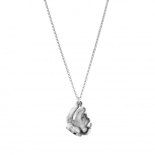 Deborah-Blyth-silver-fold-necklace-scaled